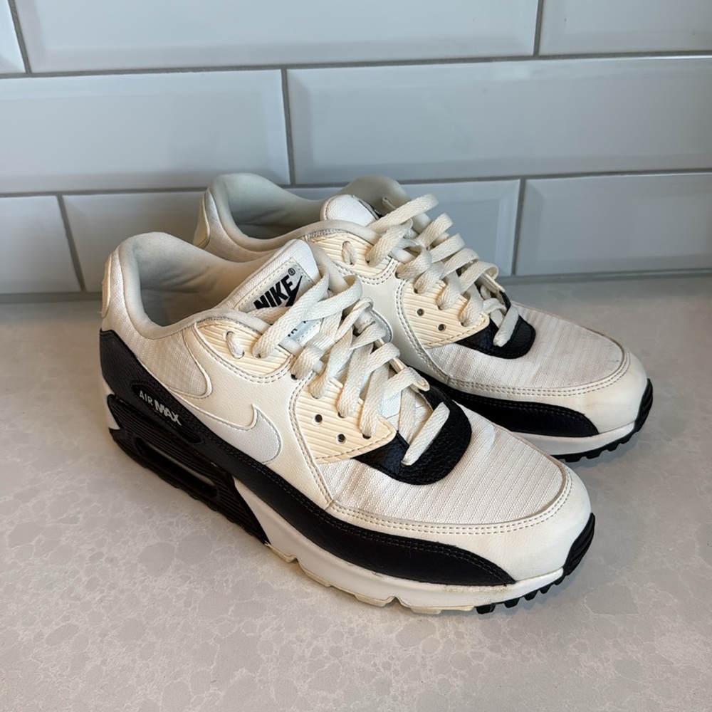 Nike AirMax 90 - Picture 5 of 8